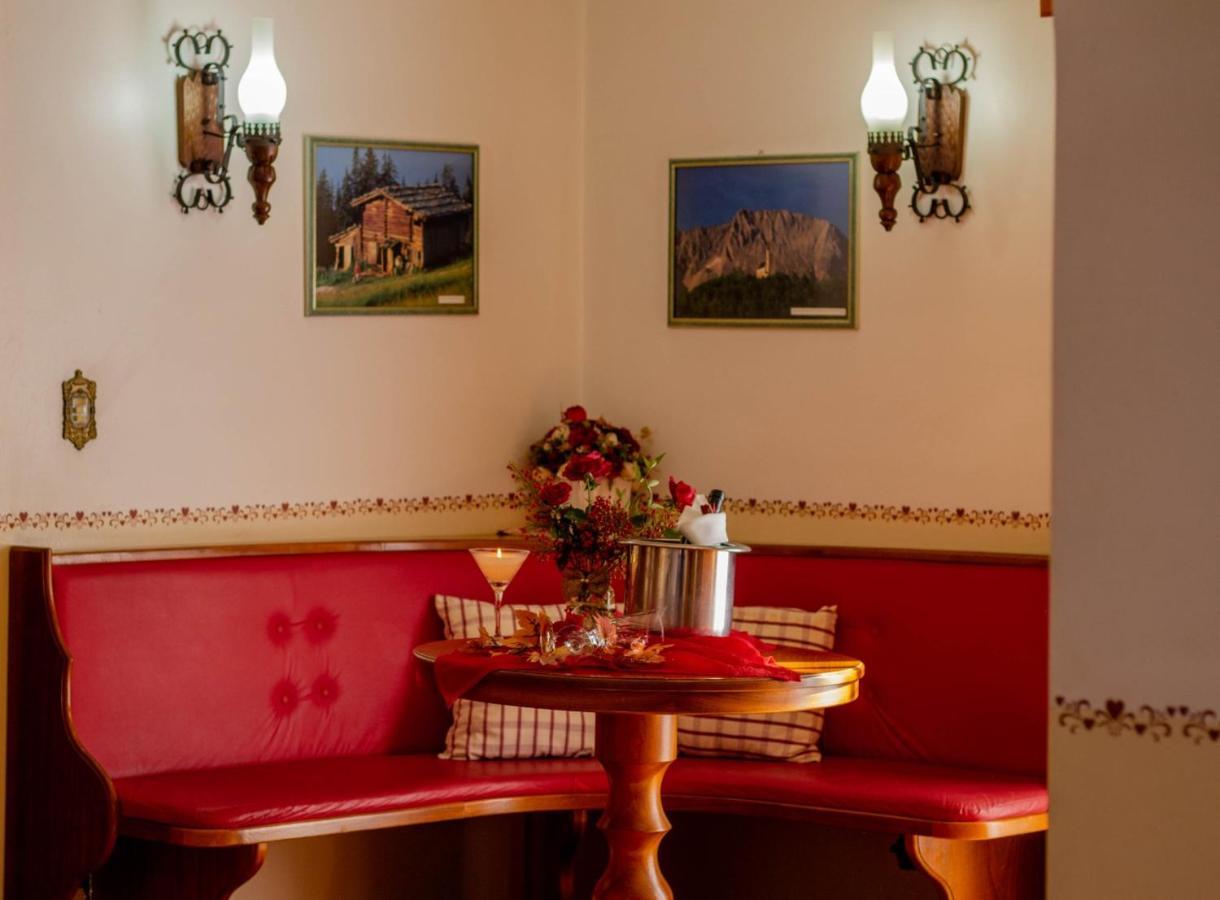 Hotel Tirol Treze Tilias Luaran gambar